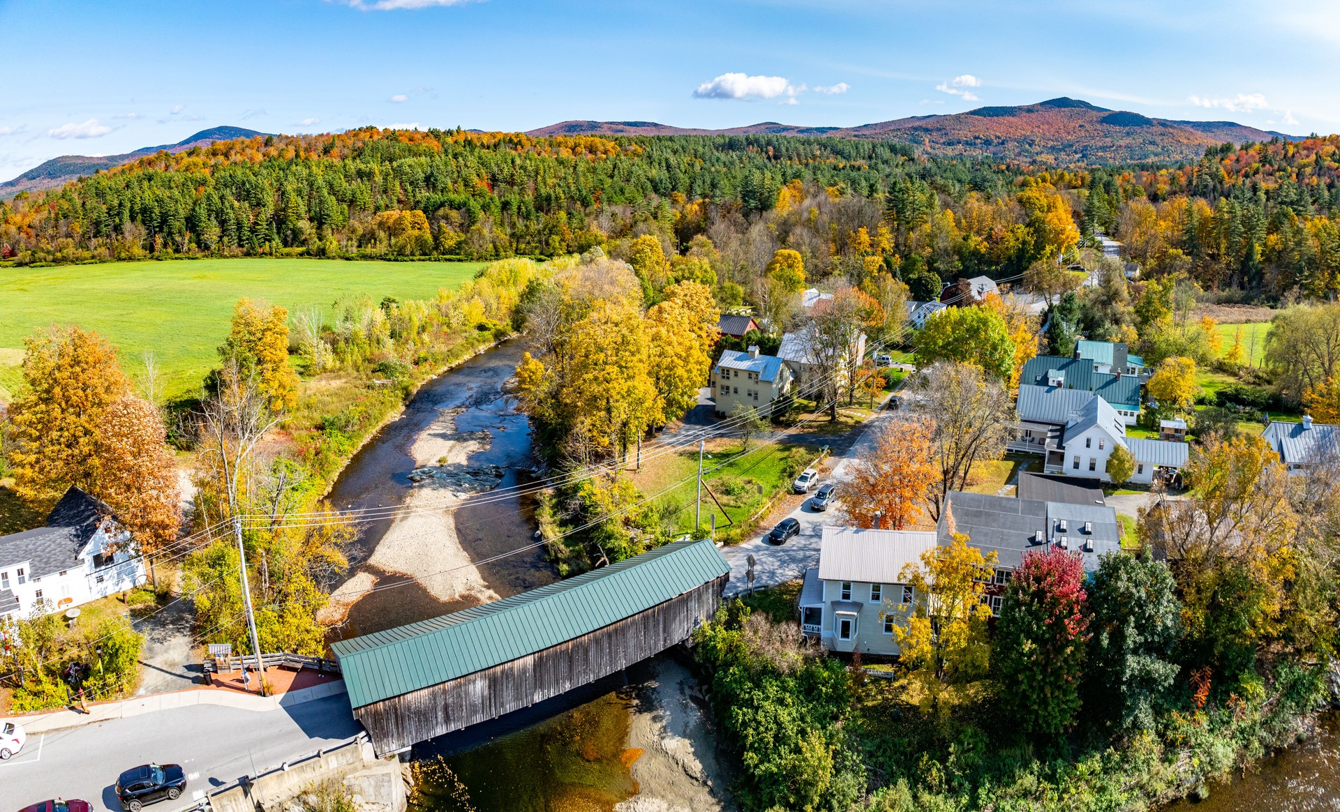 Big Eddy Covered Bridge and Mad River, Vermont Rte 100 VT-100 View in Waitsfield, Vermont, USA